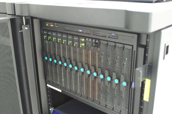 Blade server front